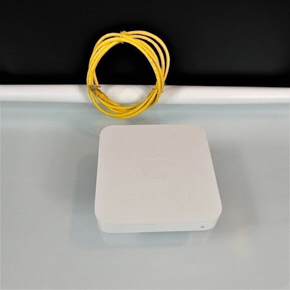Apple Airport Extreme Base Station Router A1354 - Picture 2 of 6